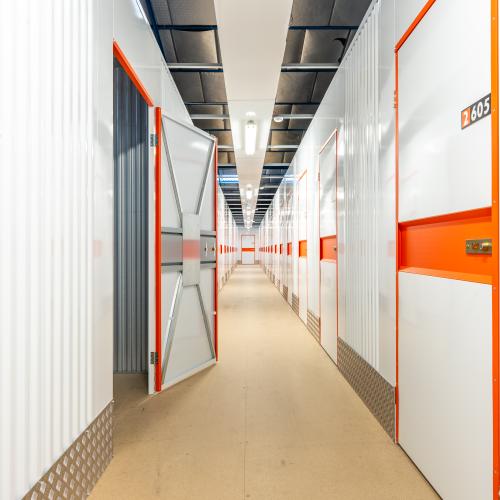 Garde meuble location box stockage Villeneuve la garenne Saint Denis